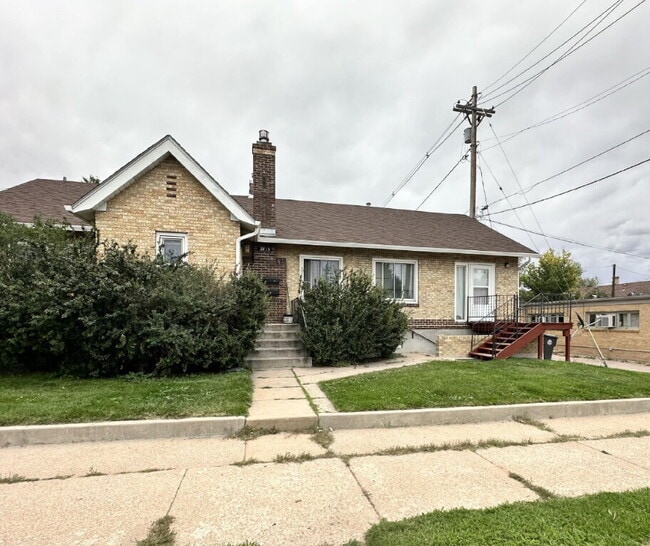 Building Photo - "1-Bedroom Retreat in the Heart of Cheyenn...