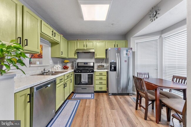 Building Photo - 7840 Foxfarm Ln