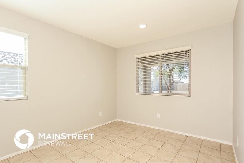 Building Photo - 8705 S 253rd Dr