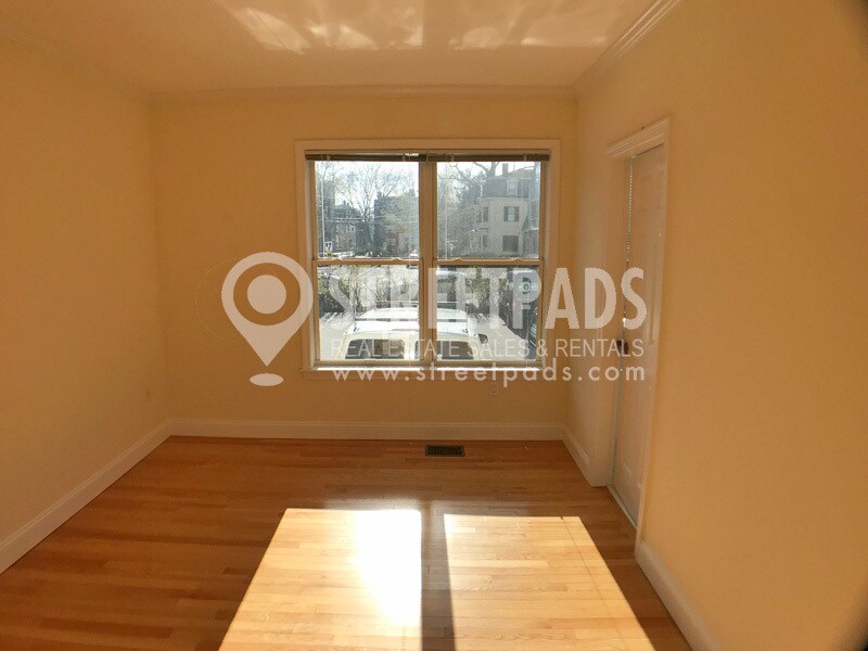 Building Photo - 15 Langdon St