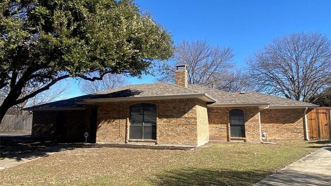 Building Photo - 1025 Cloverdale Ln