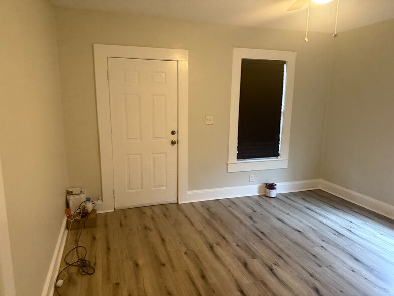 Building Photo - Room in Single Family Home on Griffin St NW