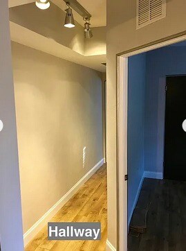 Building Photo - 321 S Brown Ave