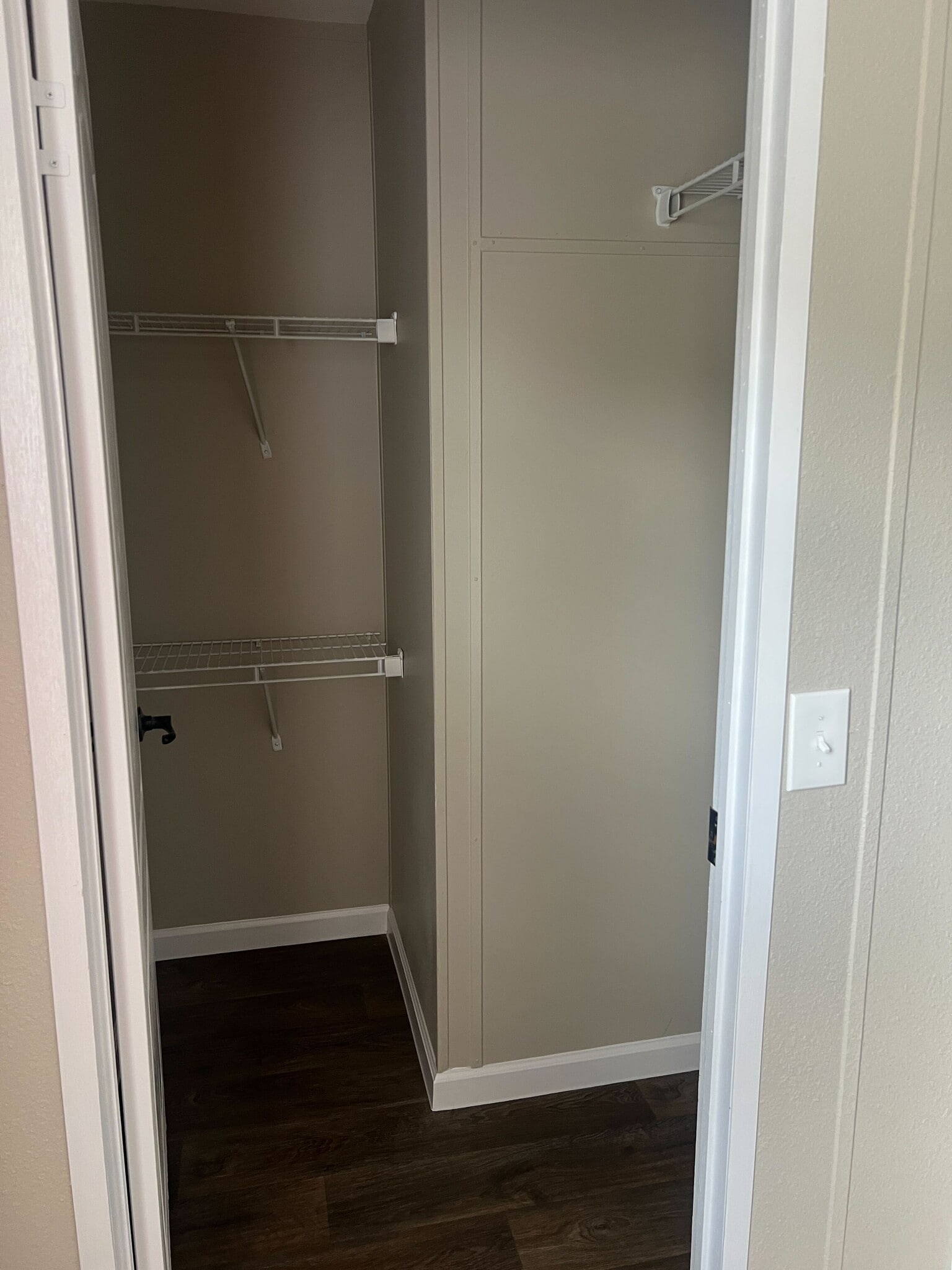 Building Photo - 750 Silent Valley Rd