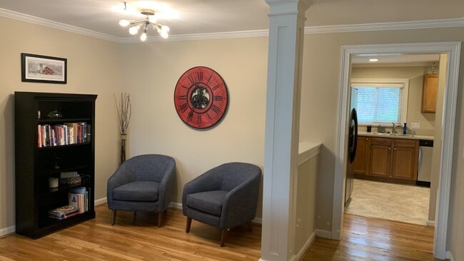 Building Photo - 3744 Ashworth Dr