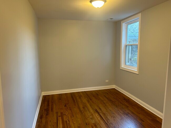 Building Photo - 3115 50th Ct