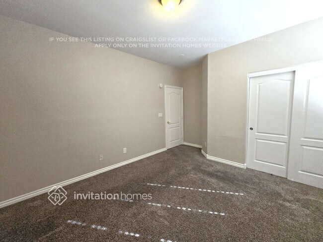 Building Photo - 5492 Oatfield St