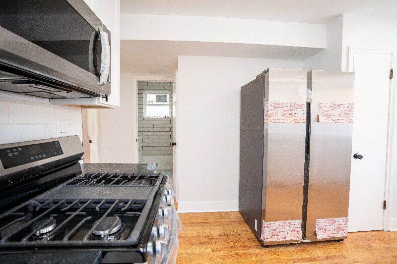 Building Photo - 5735 W Addison St