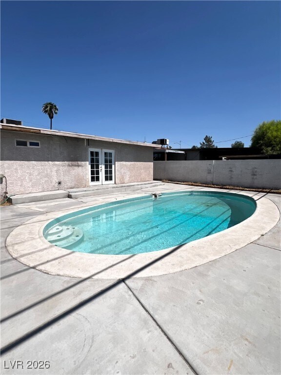 Building Photo - 2624 E Brady Ave