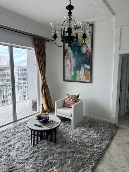 Building Photo - 18041 Biscayne Blvd