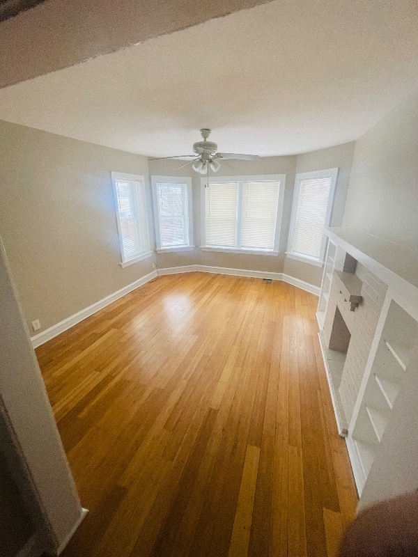 Building Photo - 6005 S Artesian Ave