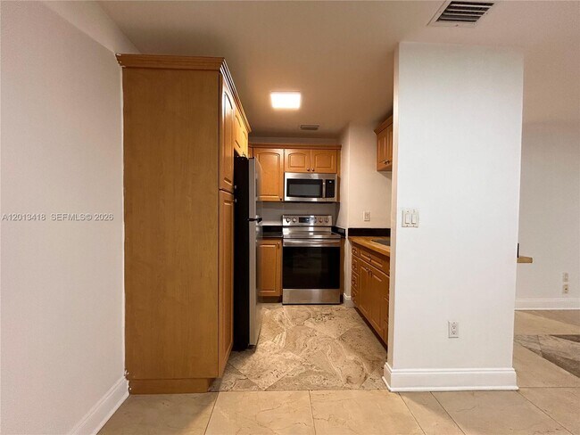 Building Photo - 15629 SW 73rd Cir Terrace