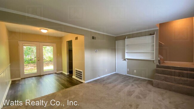 Building Photo - 373 Mooney Rd