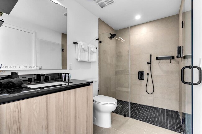 Building Photo - 225 N Miami Ave