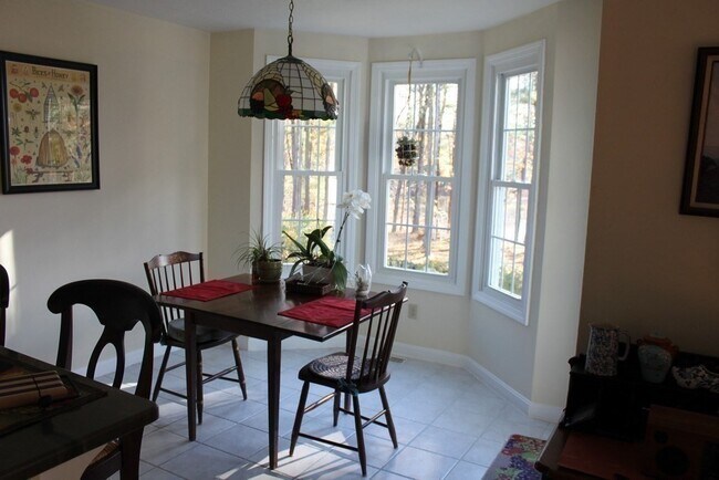 Building Photo - 7 Deer Run Dr