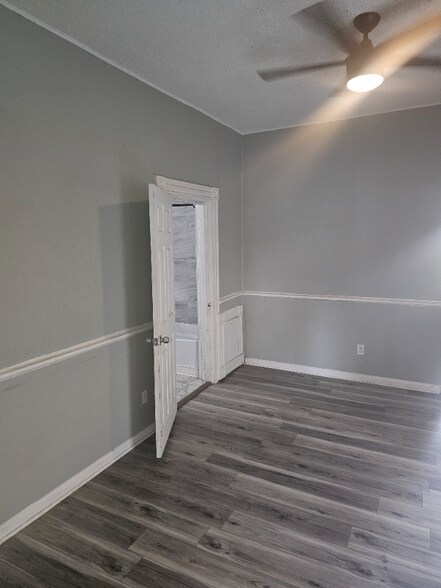 Building Photo - 1716 3rd Ave