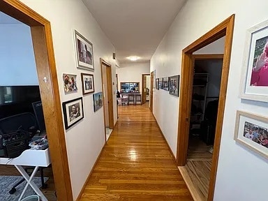 first floor unit - hallway - 229 Chapel St