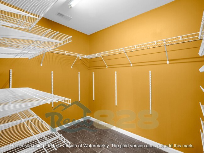 Building Photo - 243 Wildbriar Rd