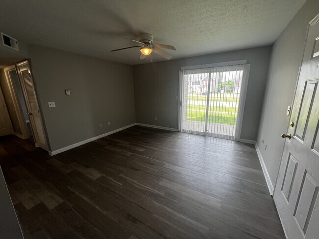 Building Photo - 4103 Blue Lick Ct