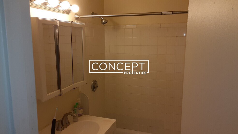 Building Photo - 365 Faneuil St