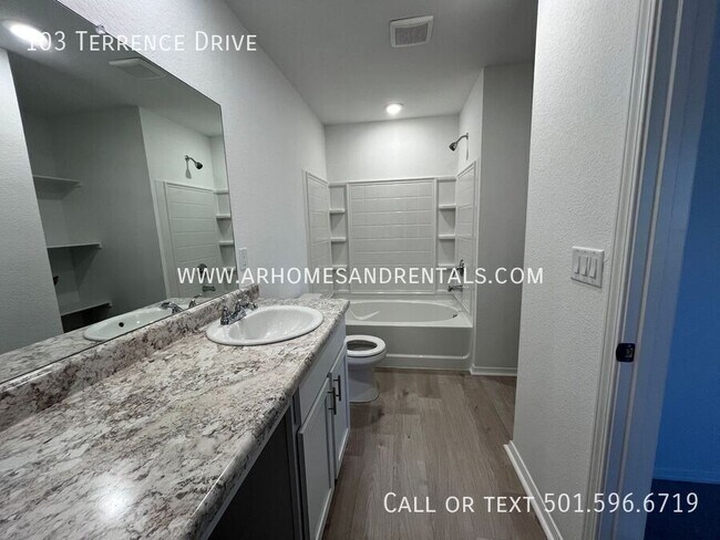 Building Photo - 103 Terrence Dr