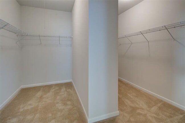 Building Photo - 5245 Echos Cove