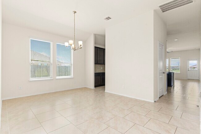 Building Photo - 23607 Legano Dr
