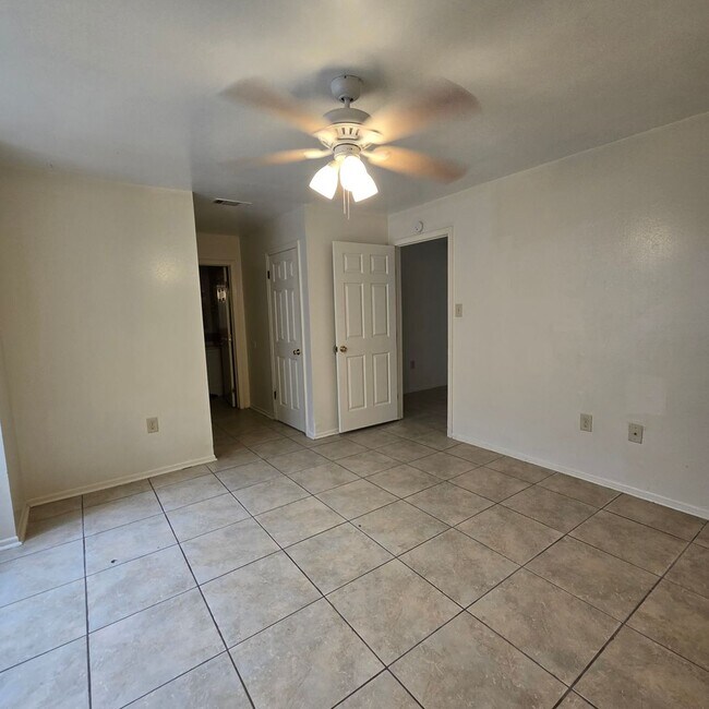 Building Photo - 8556 Leake Ave