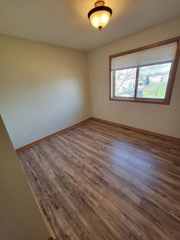 Building Photo - 5041 Mitchell Rd