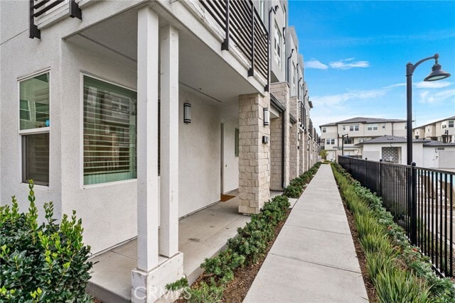 Building Photo - 1323 W Cara Dr