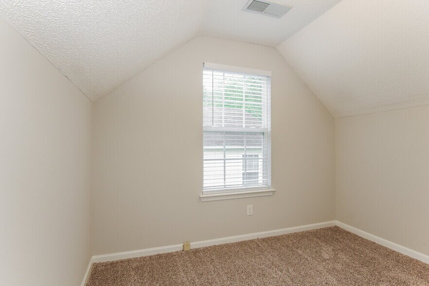 Building Photo - 10632 Greatford Ct