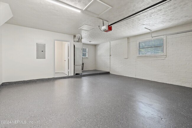 Building Photo - 5092 Harvey Grant Rd