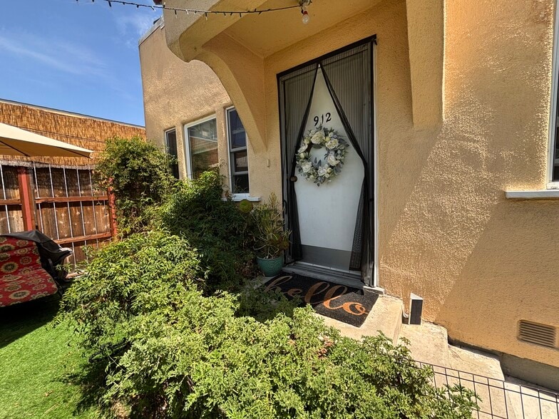 WELCOME HOME - 912 1/2 California Ave