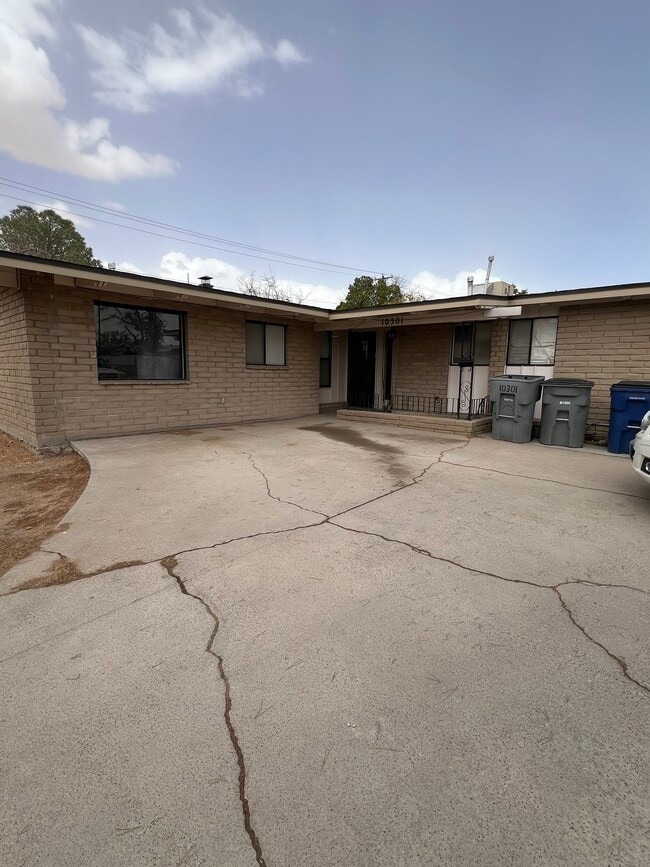 Building Photo - 10301 Album Ave