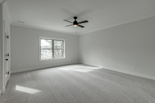 Building Photo - 9690 Dutton Ln