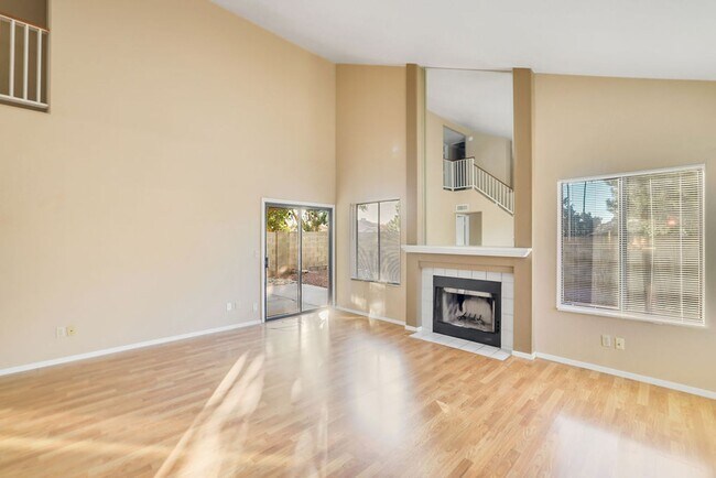 Building Photo - Beautiful Ahwatukee Home!