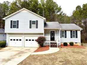 Building Photo - 753 Newport Dr