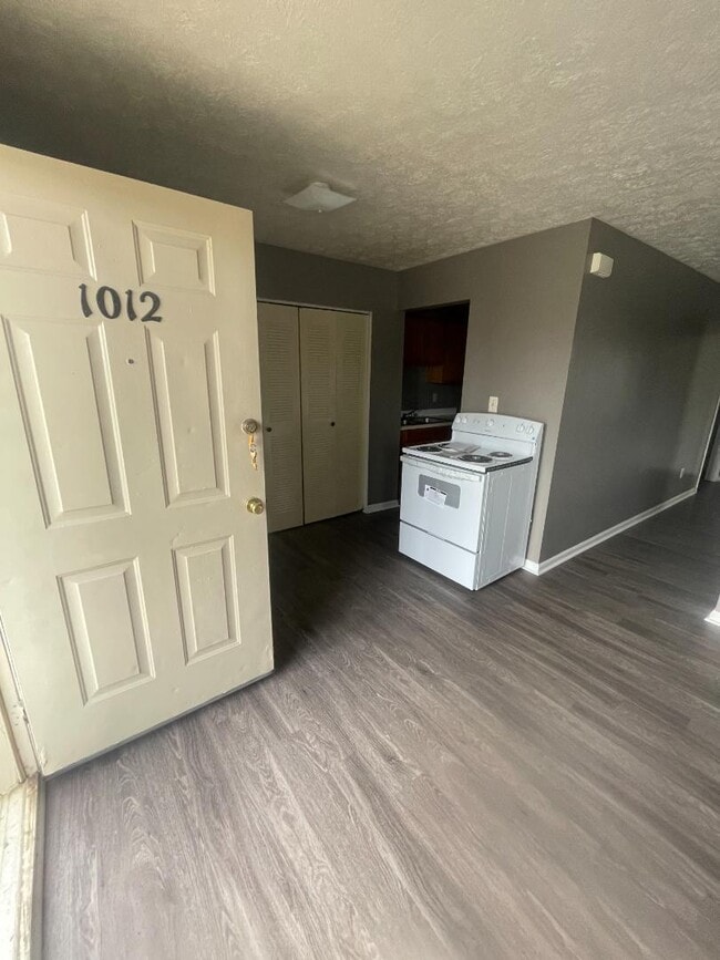 Building Photo - 98 Andrea Dr