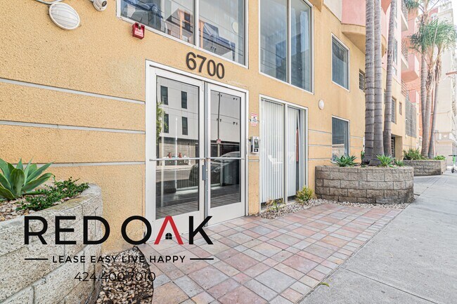 Building Photo - 6700 Franklin Pl