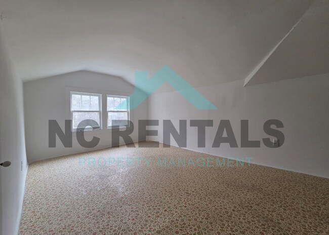 Building Photo - 1318 Front St