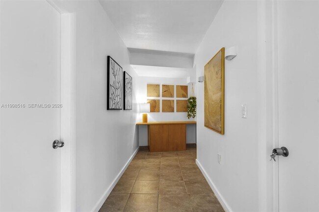 Building Photo - 3225 SW 58th Ave