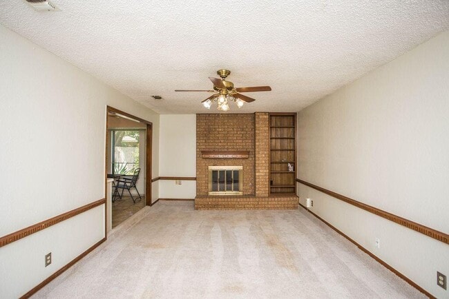 Building Photo - 1005 Grover Ave