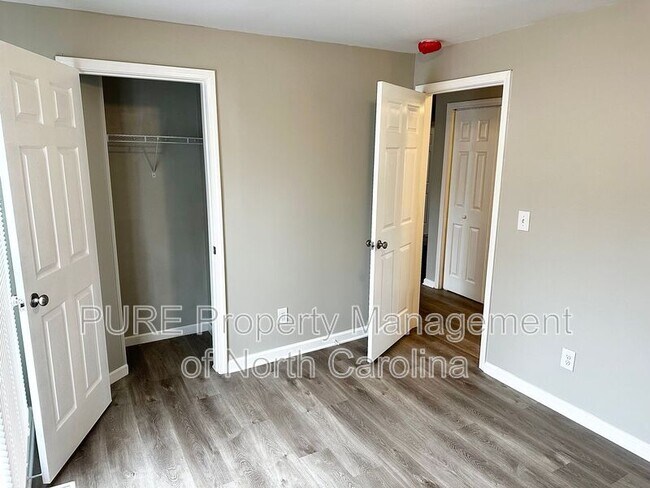 Building Photo - 213 Irma Ave