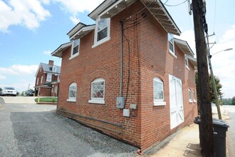 Building Photo - 119 S Marshall St