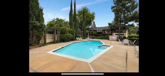 Building Photo - 185 Union Ave