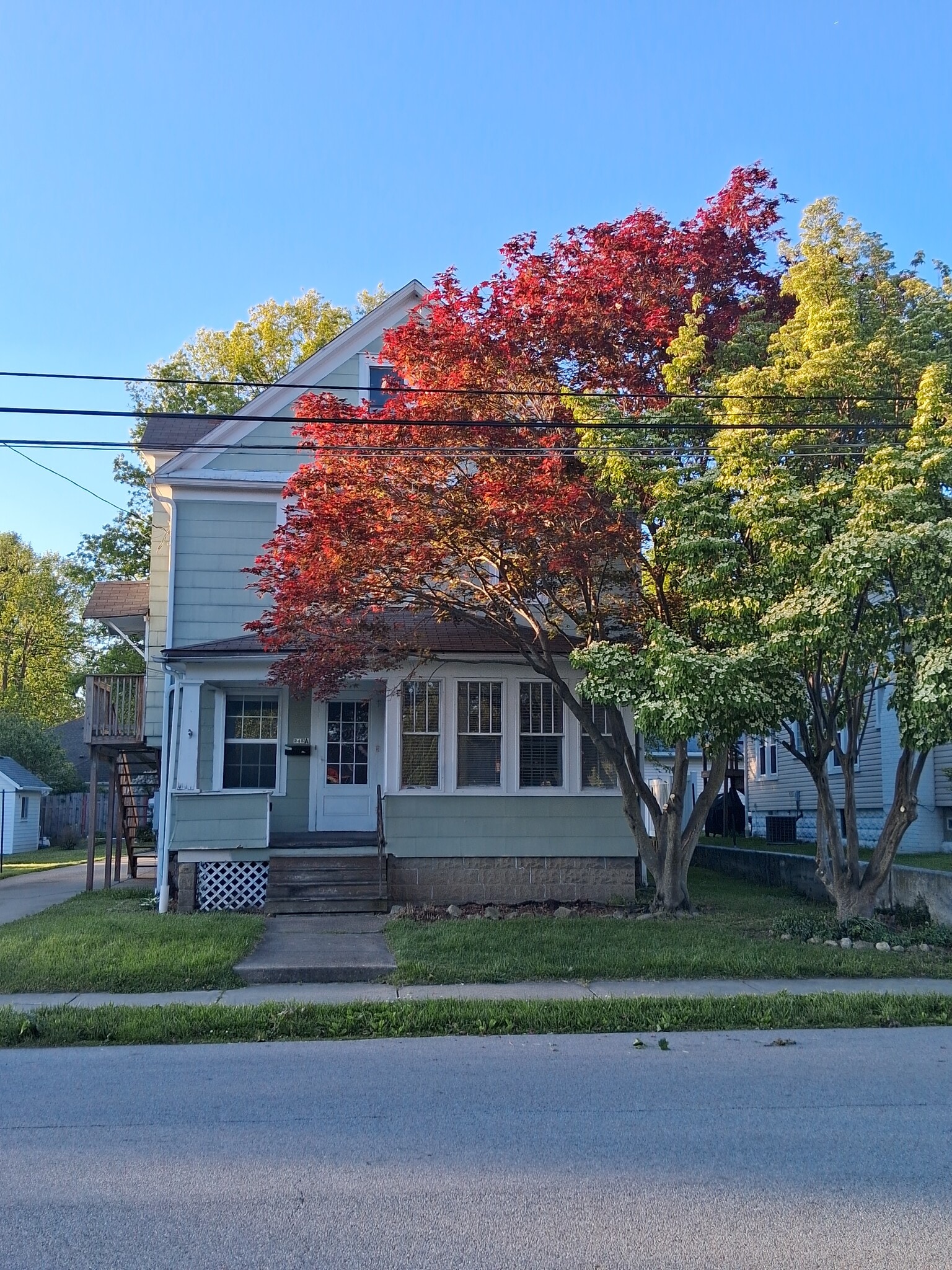 Front view of home. - 245 E Ford Ave