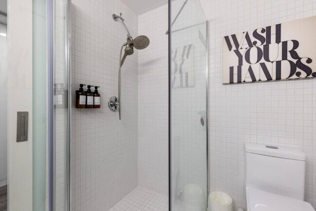 Building Photo - 12607 Larchmere Blvd