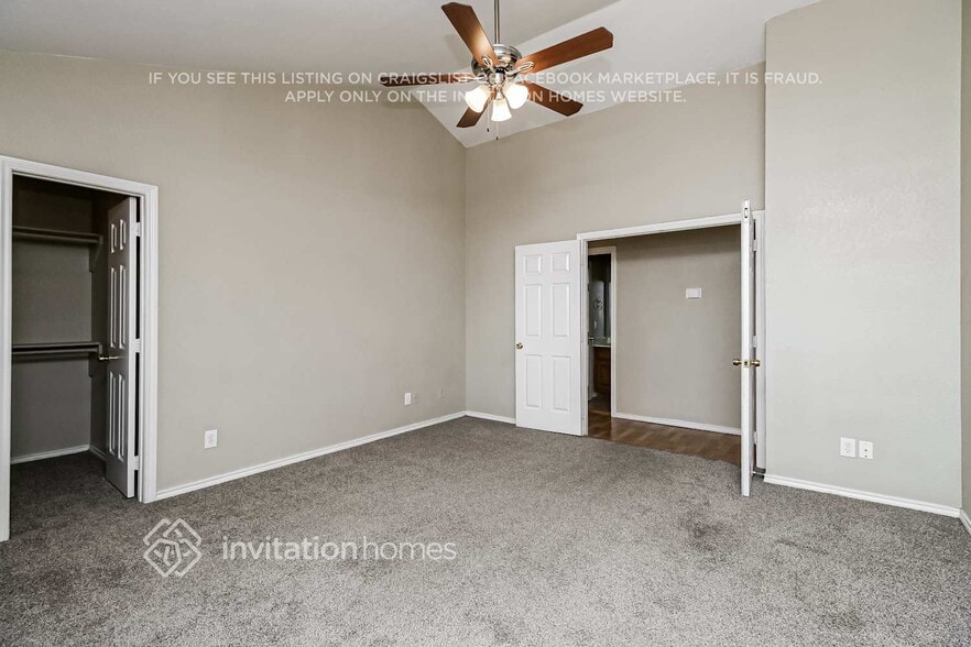 Building Photo - 302 S Quail Ln
