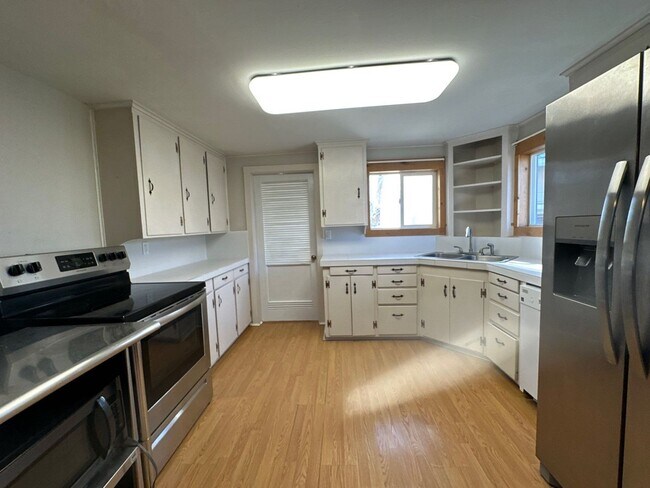 Building Photo - 5776 Harlan Dr