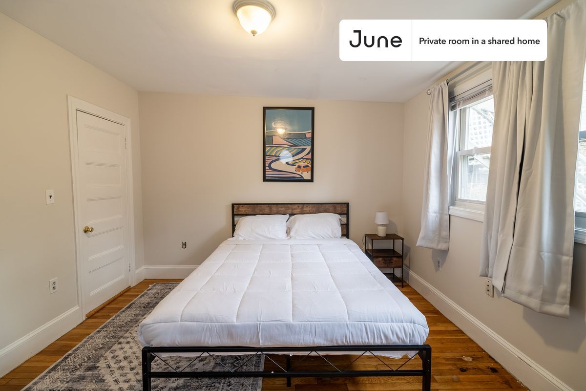 Building Photo - Room in Shared 4 bed/2 bath home